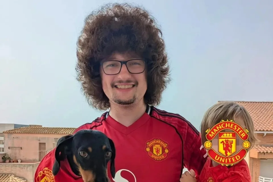 CĐV Man Utd chờ ngày được cắt tóc sau 4 trận thắng của đội nhà